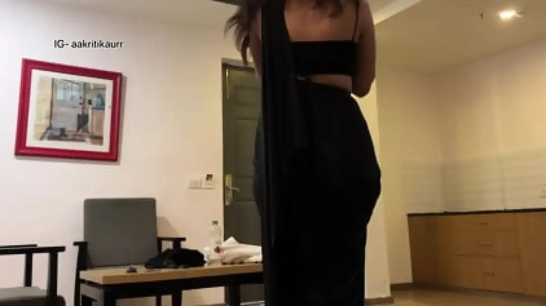 Indian Hot Step Sister Secretly Ready For Wedding Night