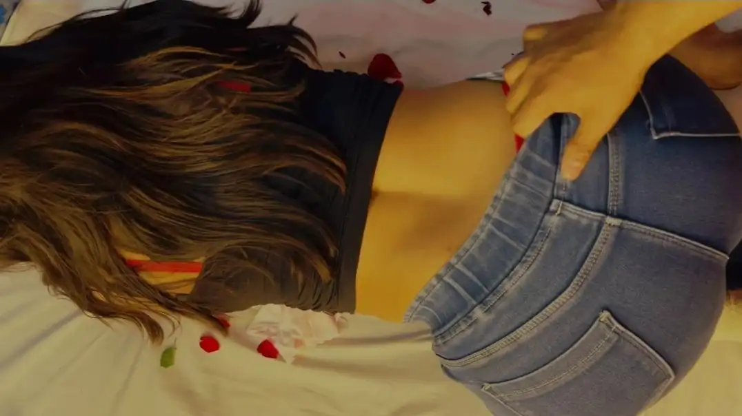 Valentine’s Day Romance: Blindfolded School Girlfriend’s Secret Love Story