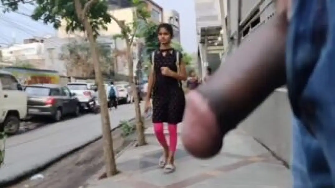 Delhi Public Place Dick Flashing Video Leaked