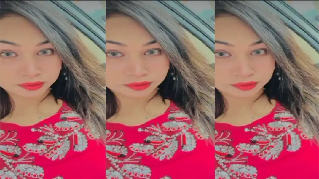 Desi Girl Hot Boobs & Pussy Revealed Secretly