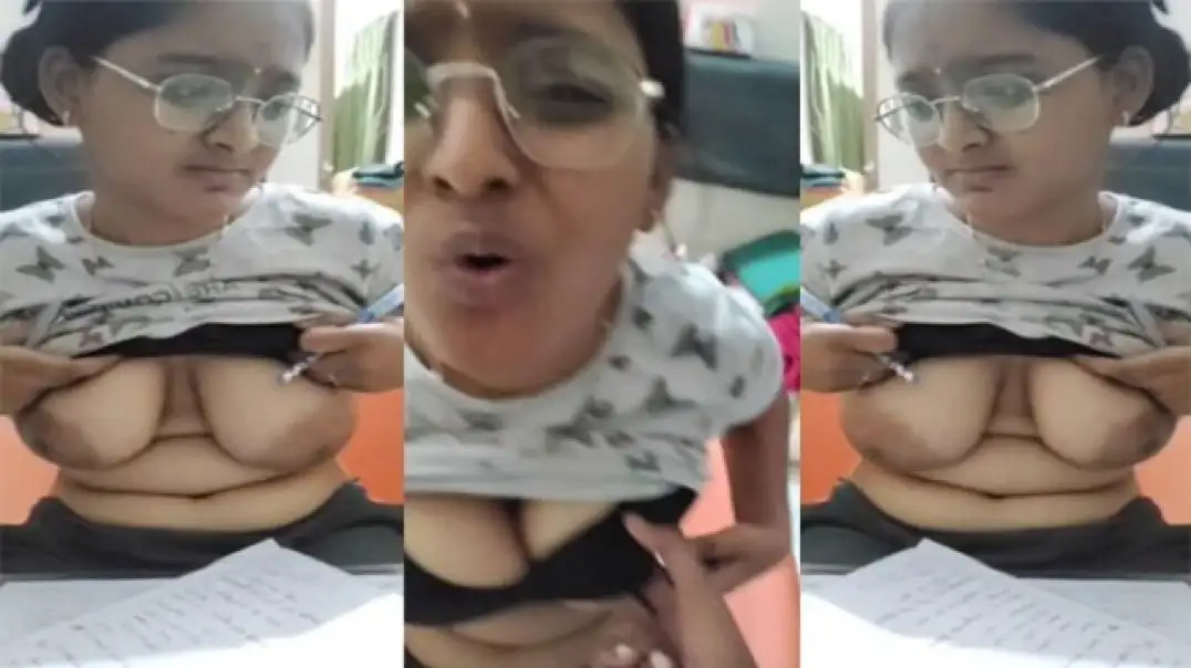 Kulfi Girl Secretly Flashes Boobs To Tutor