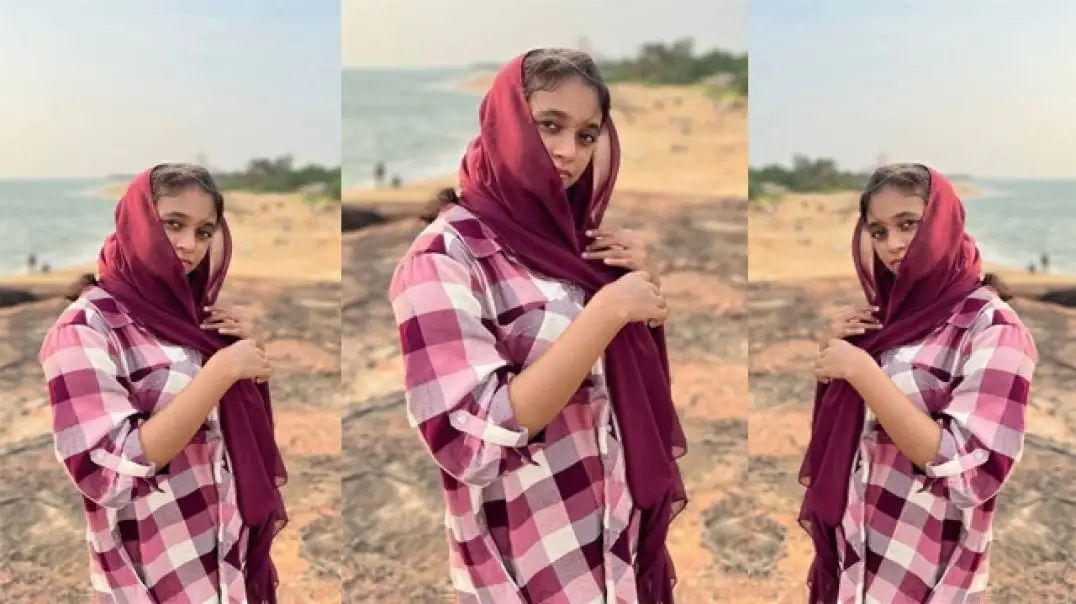 Hot Tamil Mallu Girl Gives Secret Blowjob XXX