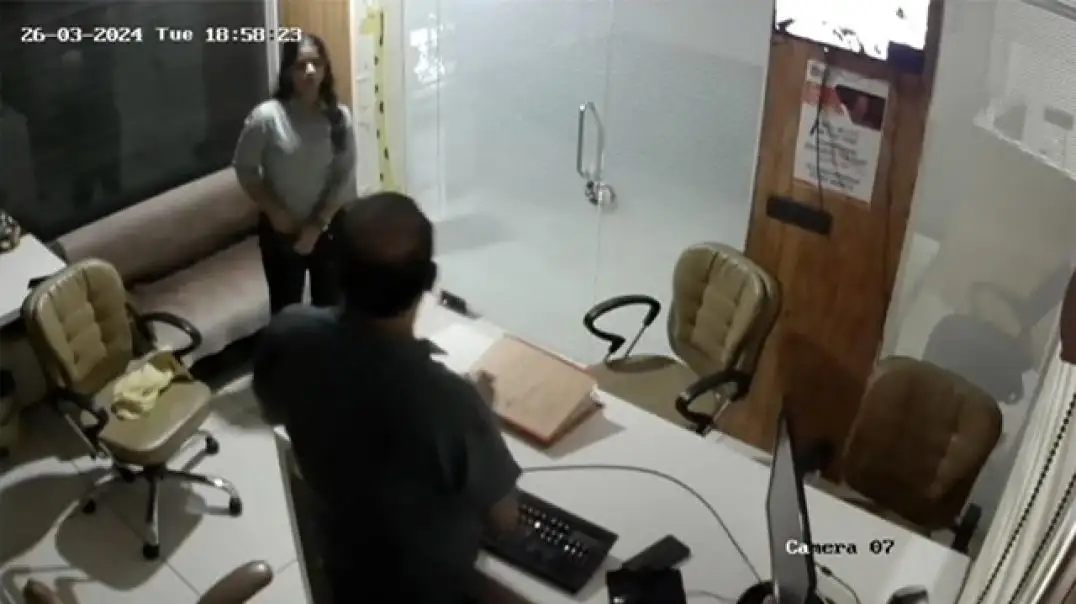 Hot Secretary Caught on CCTV with Boss in Office