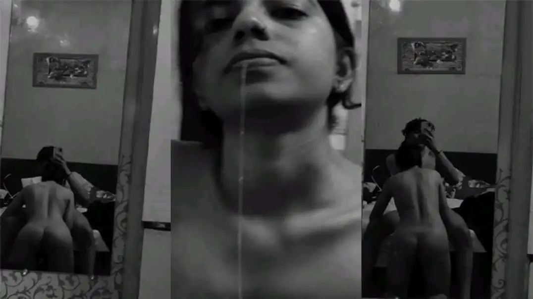 Desi Ladki Hot Blowjob Mast Kar Raha