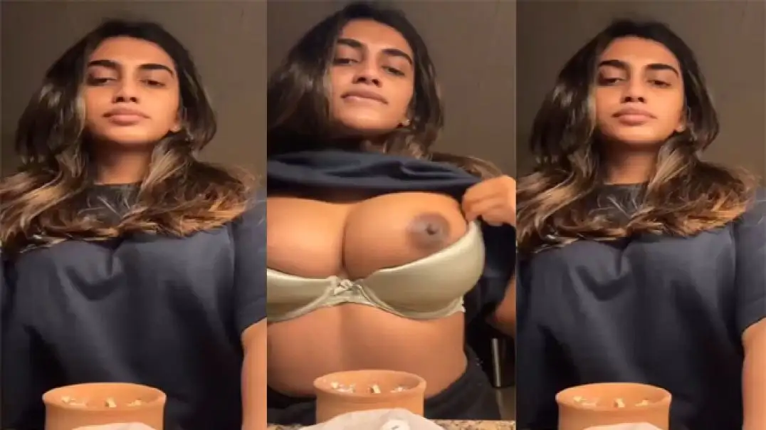 Sexy Babe Hot Boobies Show Private Desi Style